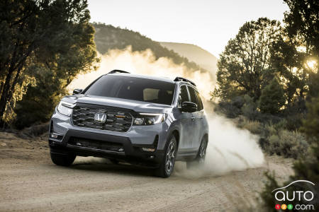 2022 Honda Passport TrailSport, front